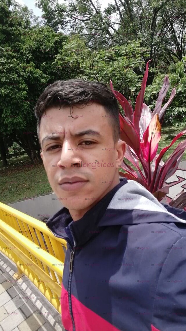 FOTOS DE VAMOS A DISFRUTAR,SOY PASIVO ME GUSTA DE TODO UN POCO