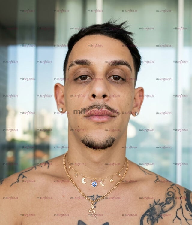 FOTOS DE CHICO CUBANO ACTIVO BIEN DOTADO 21CM DELGADO