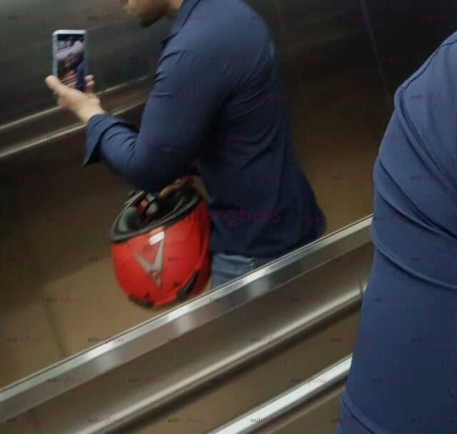 FOTOS DE GIGOLÓ PROFESIONAL CON 21 CM DE PODER LECHERO PARA TRÍOS Y MUJERES SOLAS