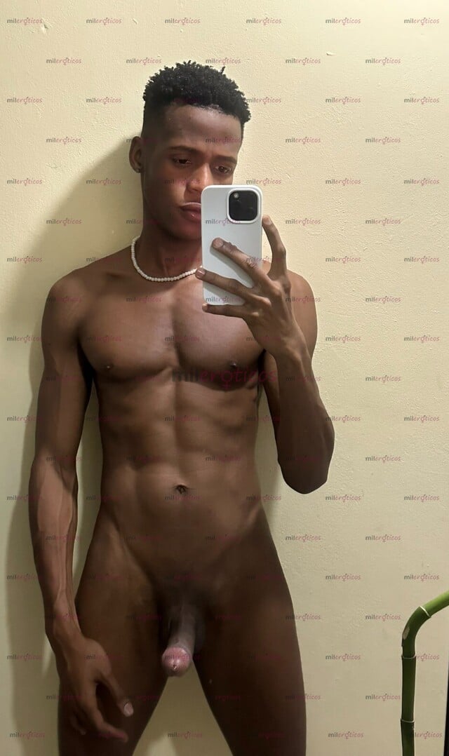 FOTOS DE STEVEN PASIVO 25 AÑOS MORENO FÍSICO CUIDADO BUENA PRESENTACIÓN