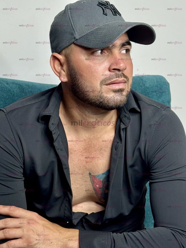 FOTOS DE CUBANO CACHONDO ! DISPUESTO A DARTE UN MOMENTO DE PLACER INOLVIDABLE