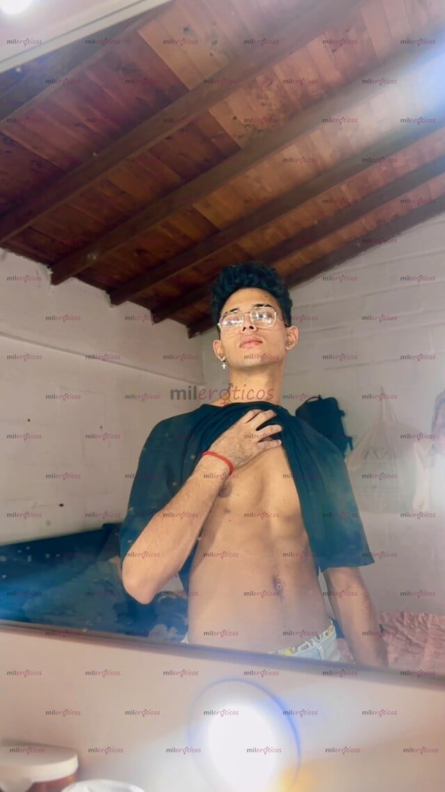 FOTOS DE VENEZOLANO ARRECHO EN MEDELLIN VERGON DE 21 CM SERIO Y DISCRETO