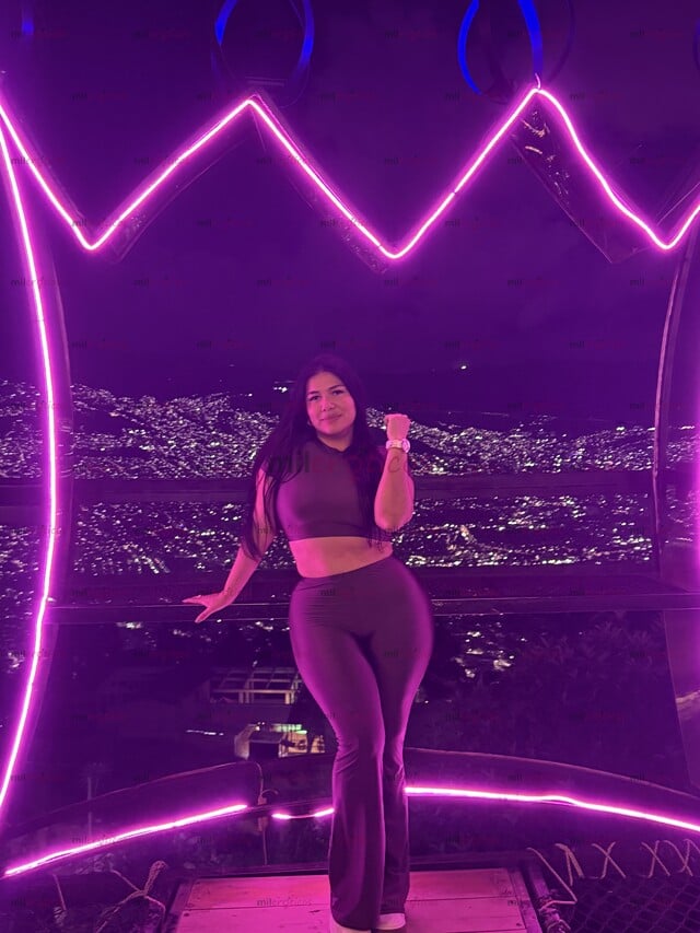 FOTOS DE HERMOSA COLOMBIANA POR DÍAS EN TU CIUDAD! SOY NUEVA ESPERO CONOCERTE.