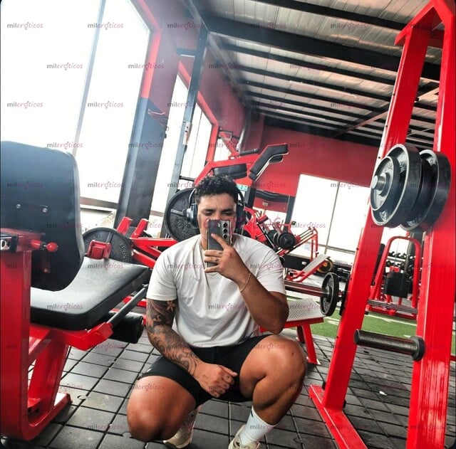 FOTOS DE MACHO ACTIVO SERIO GANOSO VERGÓN DE 21CM DISPONIBLE