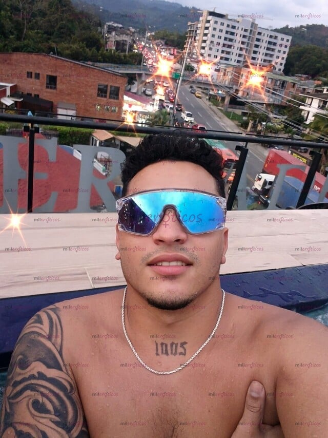 FOTOS DE MACHO ACTIVO SERIO GANOSO VERGÓN DE 21CM DISPONIBLE