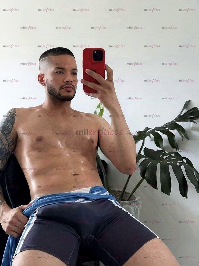 FOTOS DE TATUADO, SERIO Y ENTRON CON 22CM DE VERGA DURA Y GRUESA PARA QUE TE LA COMAS