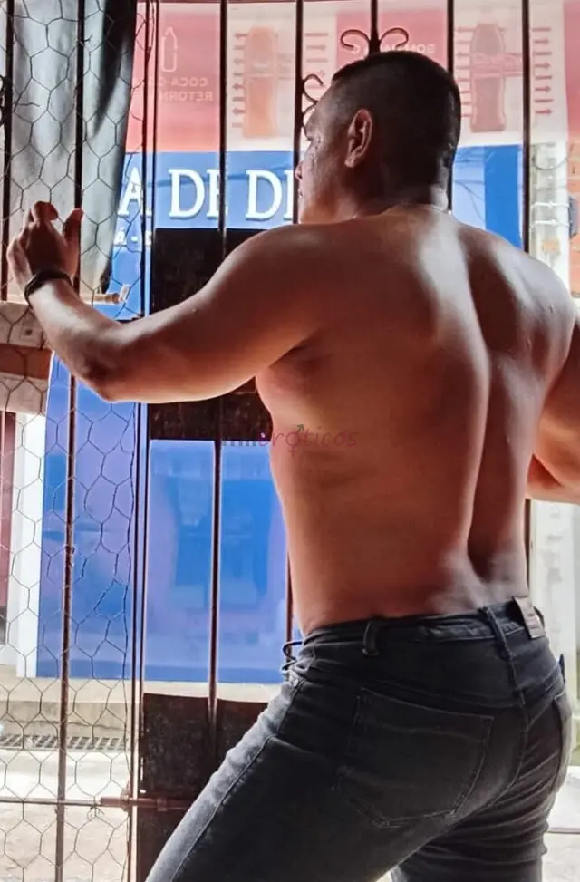 Me chamo cleyton sou seu companheiro fora de casa pode conversar desabafar e tbm realizar seus desejos mas profundos quero satisfazer voce tenho um co...