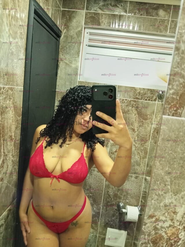 FOTOS DE HOLA SOY VALENTINA TU BISCOCHO MORENITA Y DELICIOSA JUGOSITA