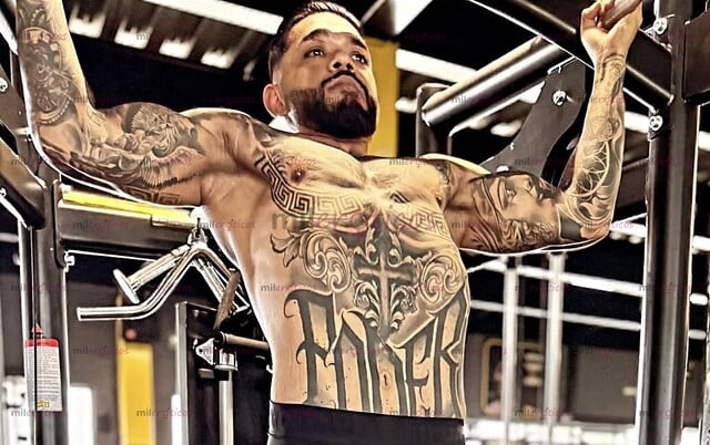 FOTOS DE GUAPO, CULTO Y MUY COMPLACIENTE, NO TE VAS ARREPENTIR