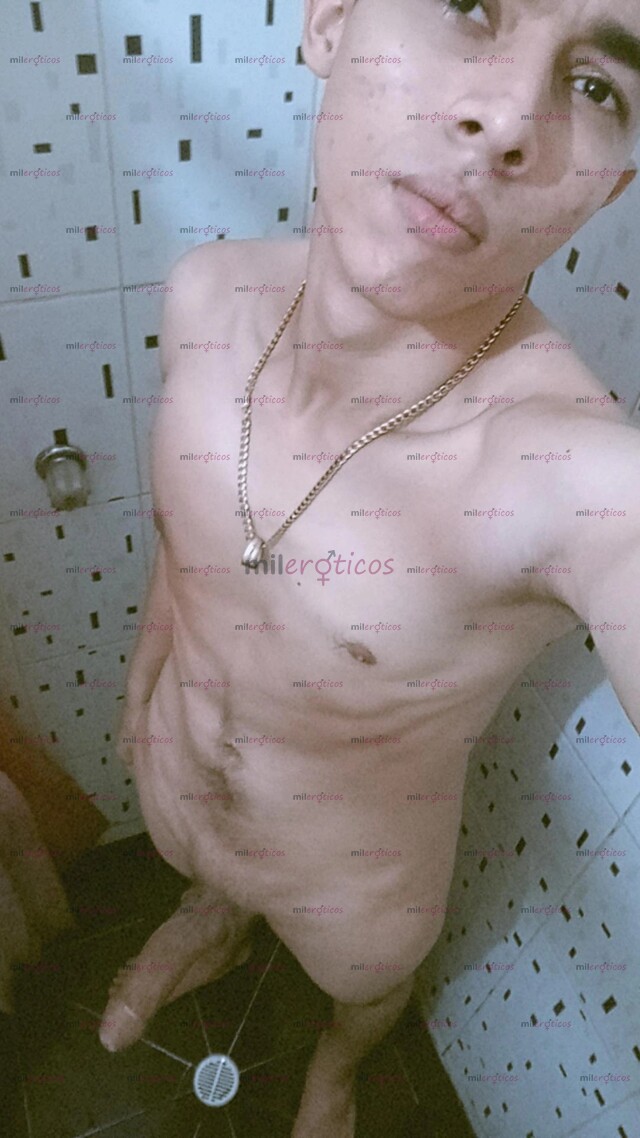 FOTOS DE JOVEN DELGADO Y DOTADO DISPUESTO A COMPLACERTE