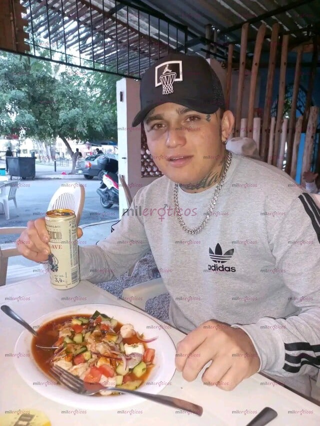 FOTOS DE TU RICO CHACAL DE TEZ BLANCA DE REGRESO EN TU CIUDAD