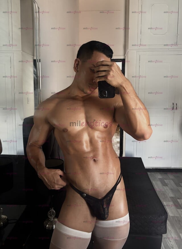 FOTOS DE CHICO VERSÁTIL CALIENTE Y MUY MORBOSO, DISPUESTO A SATISFACER TUS FETICHES.