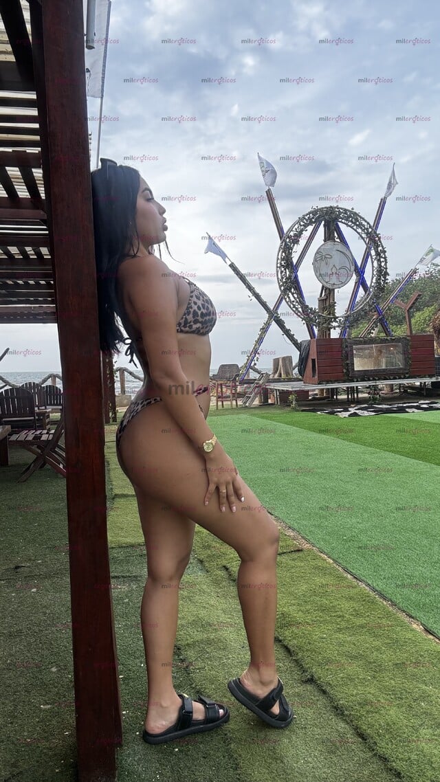 FOTOS DE ANTONELLA HERMOSA UNIVERSITARIA CHICA FIT CUERPO NATURAL