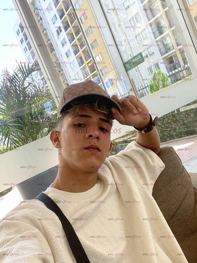 FOTOS DE POLLITO NUEVO EN TU CUIDAD DE 20 AÑITOS FULL ARRECHO Y DOMINANTE 100% ACTIVO