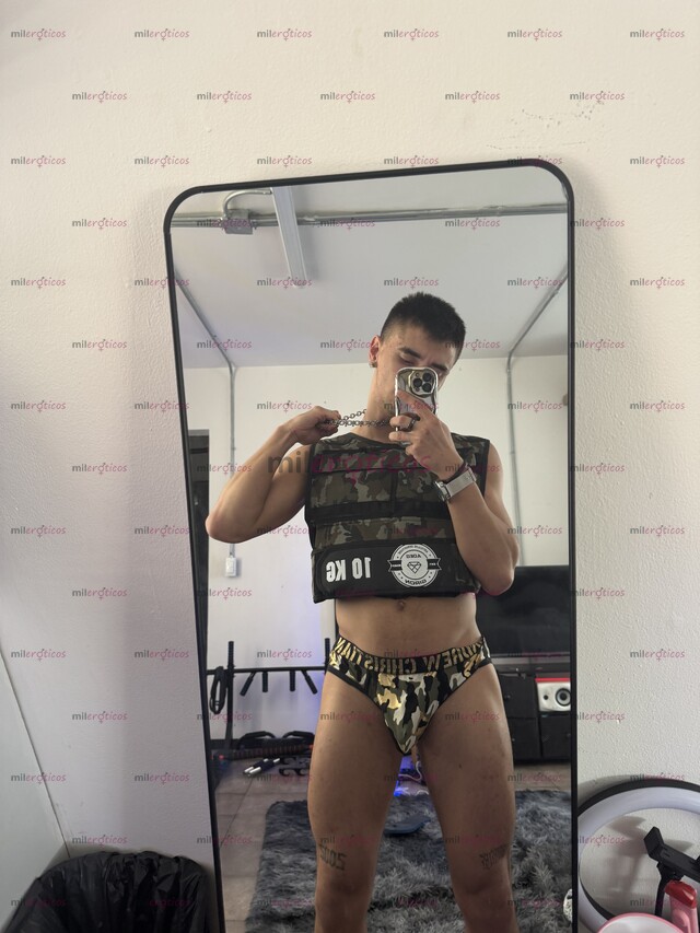 FOTOS DE COLOMBIANO MACHO DOMADOR DE CHUBBYS TETONES Y RICOS CULOS