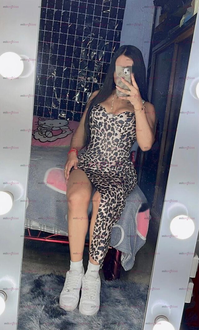 FOTOS DE QUIERO SABOREAR TUS BESOS Y PONERTE BIEN CALIENTE PARA QUE TENGAMOS SEXO DELI
