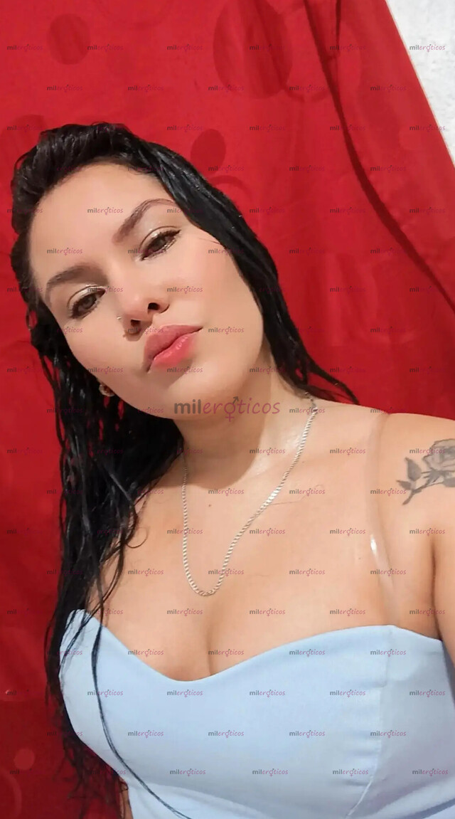 FOTOS DE PEQUEÑA PELINEGRA TIERNA Y MUY CALIENTE CON GANAS DE CONOCERTE .....