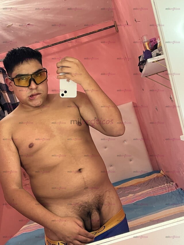 FOTOS DE CHAVO DE 20 AÑOS CON MUCHA LECHE PARA PASARLA RICO