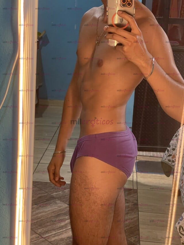 FOTOS DE JOVEN CALIENTE, COMPLACIENTE, TWINK LISTO PARA CUALQUIER PLAN