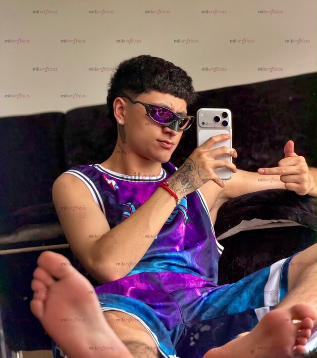 FOTOS DE JOVEN MÁSTER VERGON CALIENTE MORBOSO DISPONIBLE