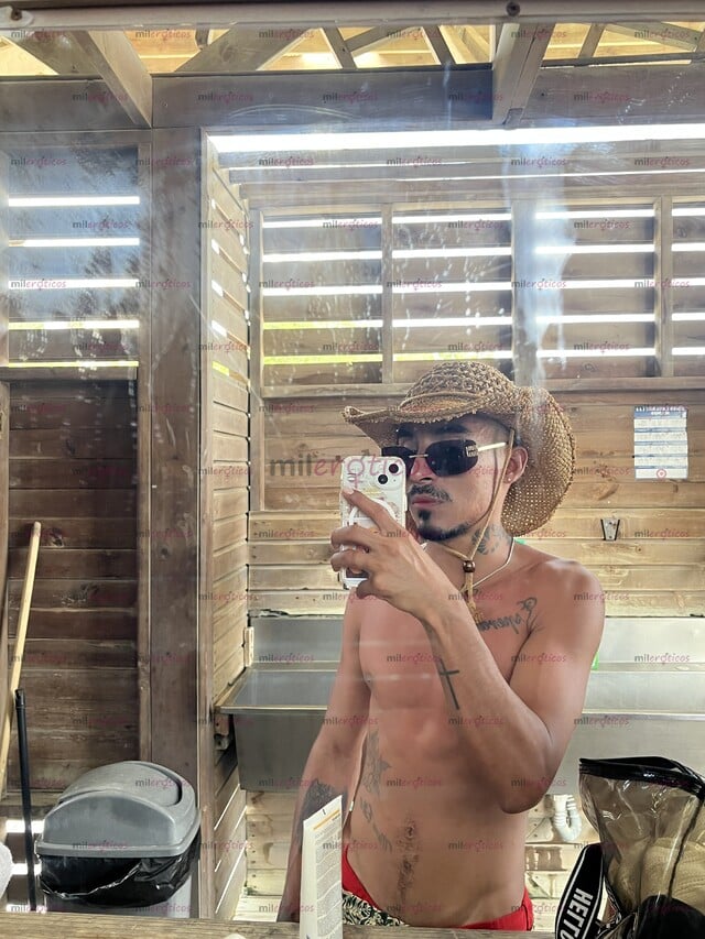 FOTOS DE MORENO MUY EDUCADO, COMPLACIENTE Y ARRECHO, BUENOS PLANES Y MOMENTOS.
