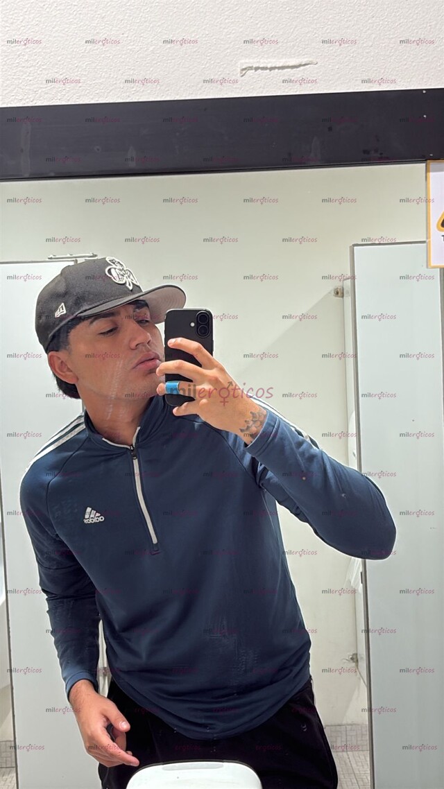 FOTOS DE MACHO DOTADO COMPLACIENTE 20CM , PARA DAMAS Y PAREJAS DE GUSTOS SOLVENTES!