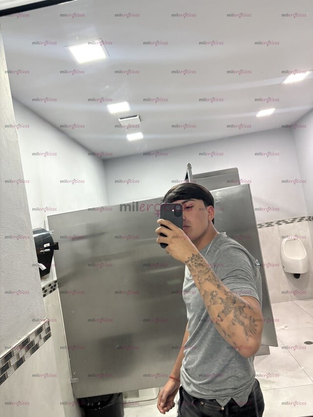 FOTOS DE MACHO DOTADO COMPLACIENTE 20CM , PARA DAMAS Y PAREJAS DE GUSTOS SOLVENTES!