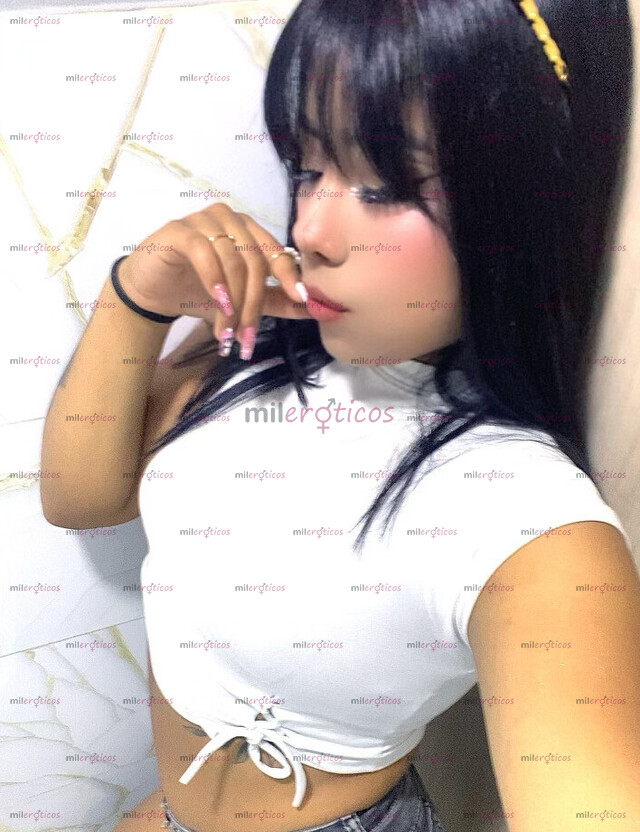 FOTOS DE HOLA SOY ALANA TENGO 19 AÑOS,SOY PELINEGRA CON UN CULAZO BIEN RICO, MORENITA!