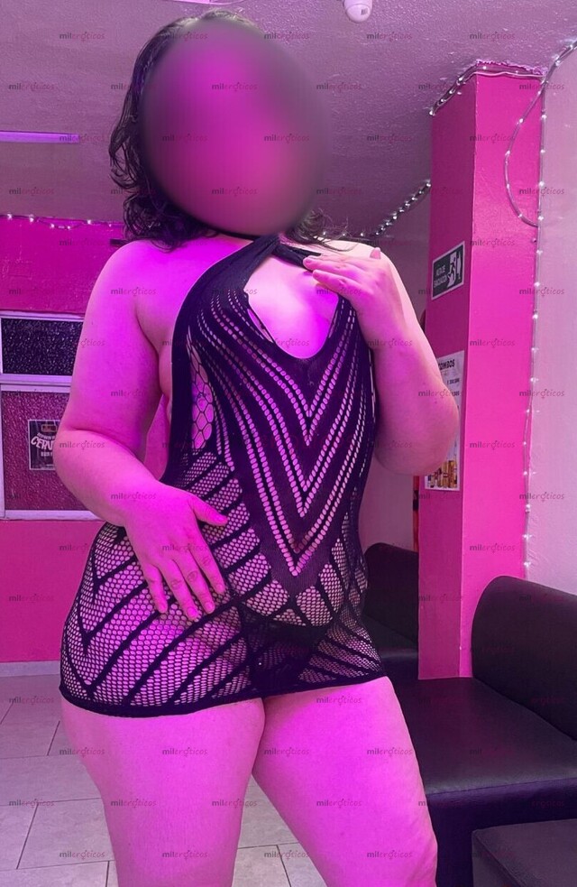 FOTOS DE VICKY BOMBA SEXY SENOS GRANDES PARADITOS UN ALTO VOLTAJE