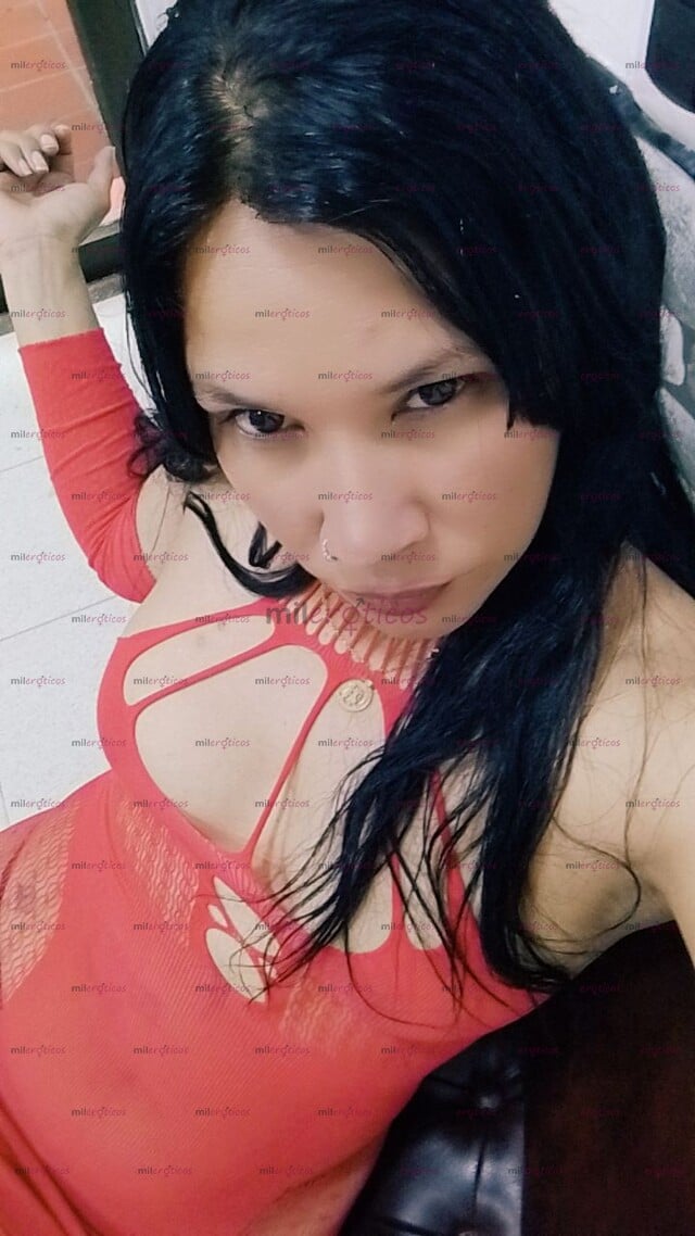 FOTOS DE HOLA AMOR SOY UNA LINDA MORENA CON CURVAS CALINTE LISTA PARA COMPLACERTE