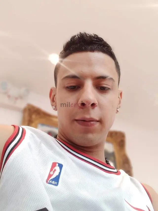 Colombiano muy caliente para cumplir tus fantacias fetiches y muchas cosas mas soy extrovertido me gusta q la pases bn y disfrutemos los 2 o 3 muy cal...