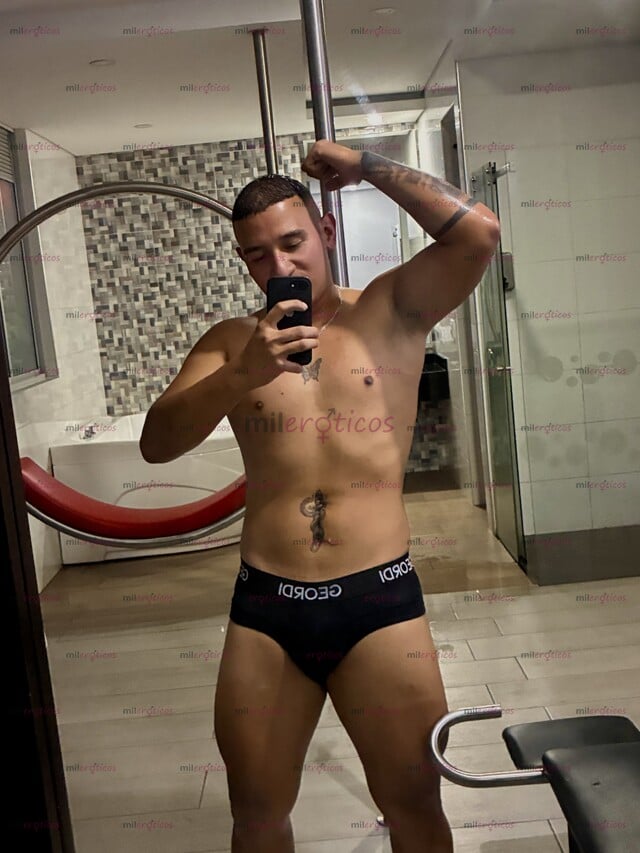 FOTOS DE MACHO SERIO PARA TI QUE ERES AMANTE DE LO BUENOS GUSTOS SOLO DOMICILOS19CM