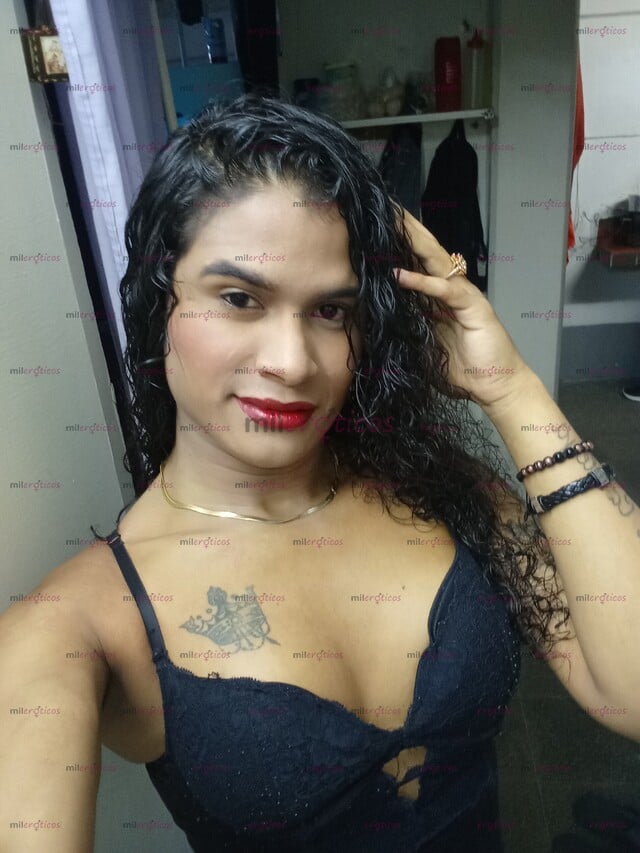 FOTOS DE HOLA MIS AMORES SOY CRISTAL TU NENA LECHERA Y VERGONA. PARA TUS FETICHE