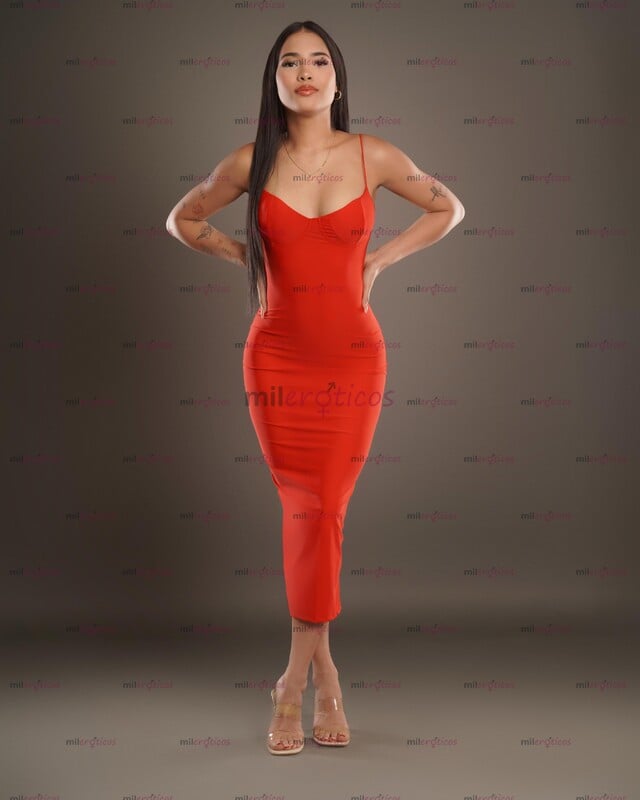 FOTOS DE PELINEGRA ELEGANTE, SONRISA HERMOSA Y TRATO ENCANTADOR