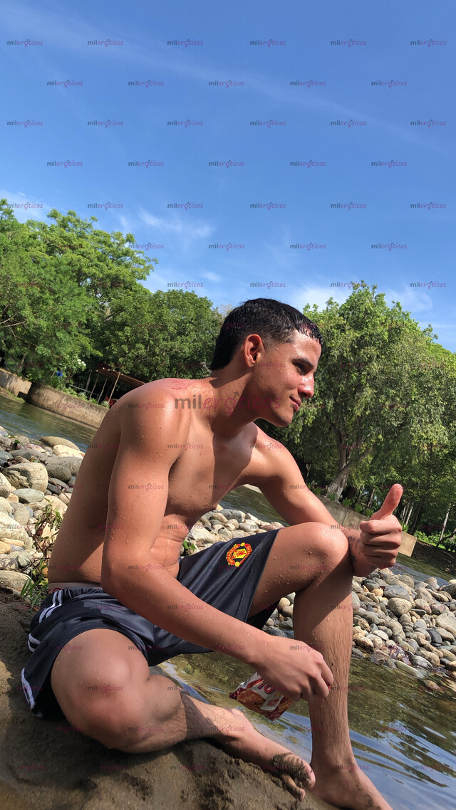 FOTOS DE DAVID PPOLO DOTADO ATLÉTICO VERGON FOLLÓN, LECHERO, MASAJES Y MÁS