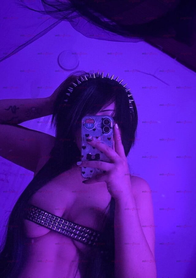 FOTOS DE EMO GIRL DISPONIBLE ADICTA AL SEXO HARDCORE