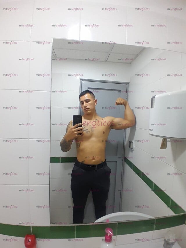 FOTOS DE HETERO GIGOLOO... MASAJES SEXX..CONTENIDO...