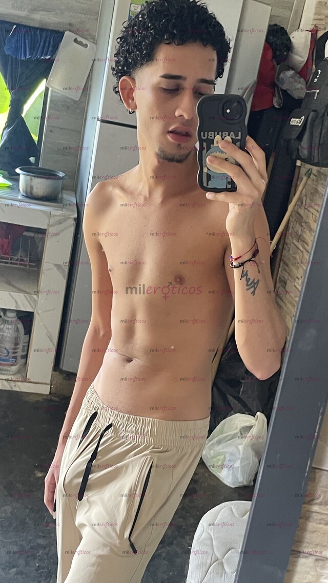 FOTOS DE FLACO REVERGON 23 AÑOS EN TU CUIDAD MORBOSO PARTE CULOS!!!