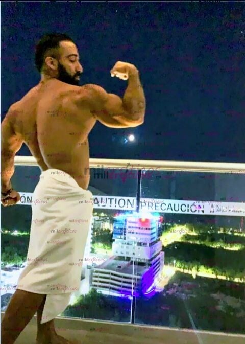 FOTOS DE MALIK EL CARACAS LISTO PARA DISFRUTAR PASARLA RICO Y ALIMENTAR LA NOCHE TIPO NOC