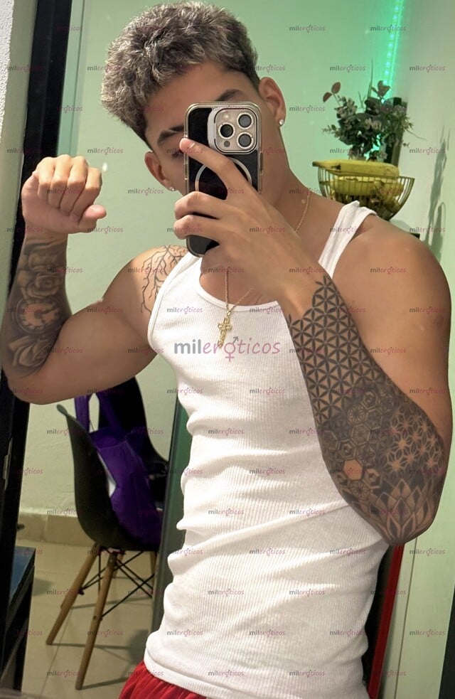 FOTOS DE HOLA, SOY DILAN POLLO VERGON 22CM, ARRECHO Y COMPLACIENTE