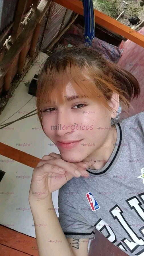 FOTOS DE HOLA MIS AMORES SOY CELESTE DE PASO SOLO POR HOY APROVECHAME TULUEÑA DESCOMPLICA