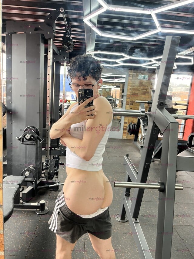 FOTOS DE XXX COLOMBIAN MODEL WITH BIG ASS & BIG HEART HEHE & A GREAT DICK