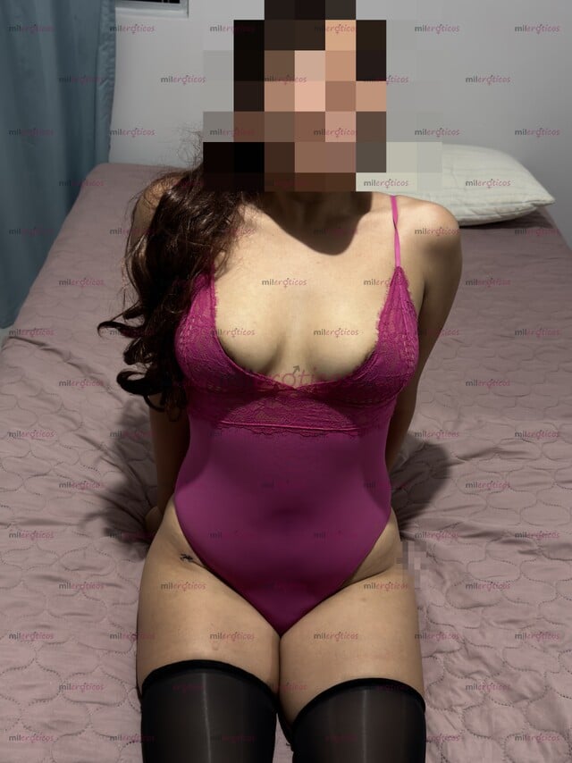 FOTOS DE APRETADITA DE 20 AÑOS COMPLACIENTE Y TRAVIESA VEN A CONOCERME