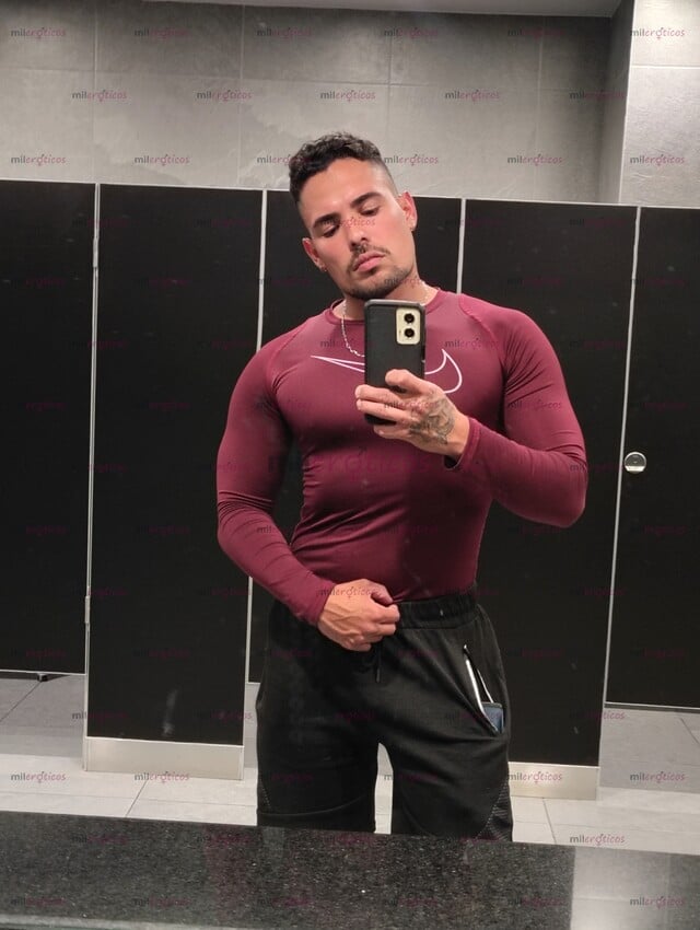 FOTOS DE VENEZOLANO VERGÓN CALIENTE, DISPONIBLE A CUMPLIR TODO LO QUE DESEES
