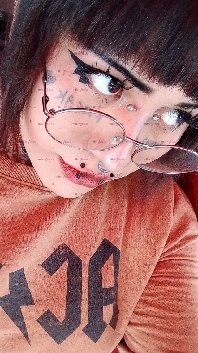 FOTOS DE CHICA TRANS ALTERNATIVA CURVY EN CDMX !!!