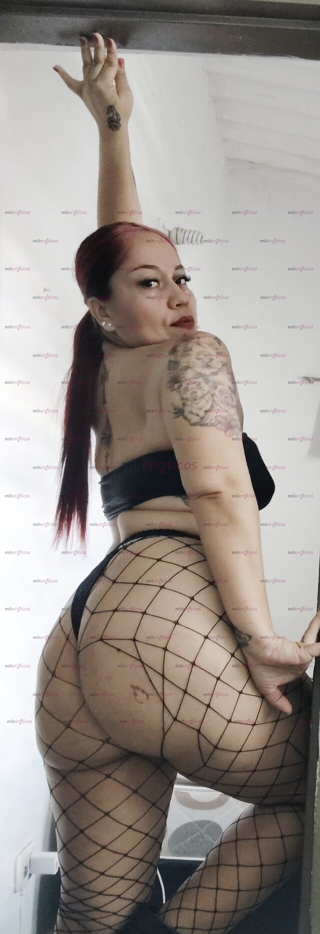 FOTOS DE HERMOSA PELIRROJA NATURAL,EXUBERANTE Y CAUTIVADORA,MUJER HECHA FUEGO Y PASIÓN!