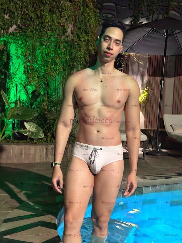FOTOS DE JOVEN PROFESIONAL TRILINGÜE DISCRETO Y RESPETUOSO