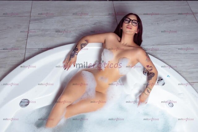 FOTOS DE KENNY , ADORABLE TIERNA CARIÑOSA PETIT SUMISA DIOSA DELICIOSO ORAL ENSALIVADO