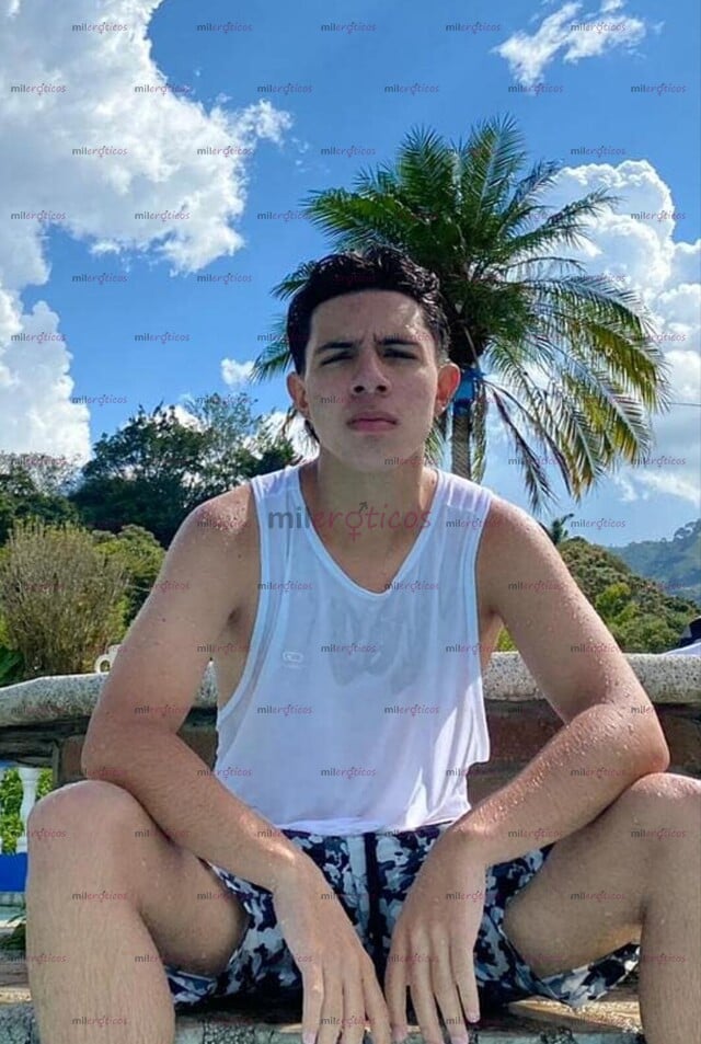 FOTOS DE POLLO ACTIVO MEDELLÍN DISPONIBLE X HOY. ESCRIBEME