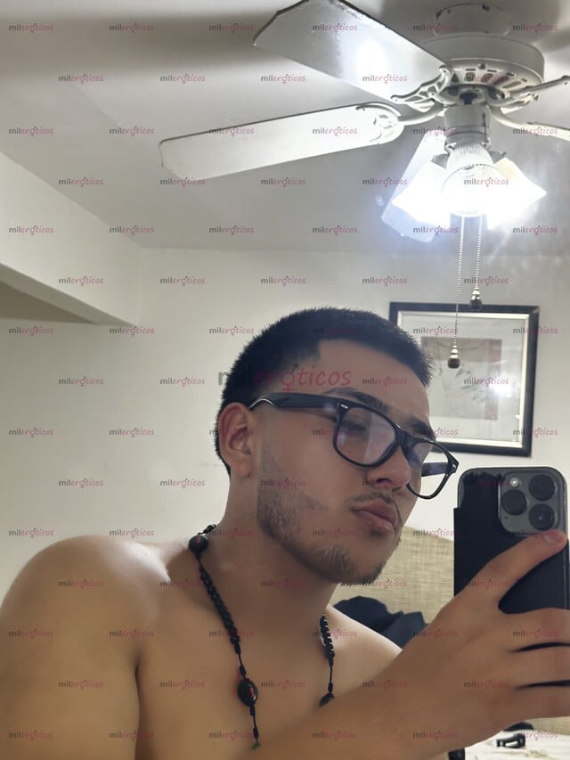 FOTOS DE NUEVO EN EL AMBIENTE CHICO ESTUDIANTE CALIENTE